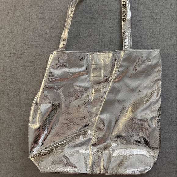 Elizabeth Grant Shiny Metallic Silver Tote Bag textured lined lightweight summer - Picture 8 of 16